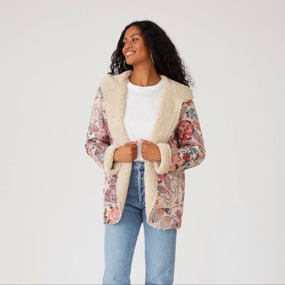 NWT Floral Hooded Jacket with Sherpa Lining - Picture 2 of 12